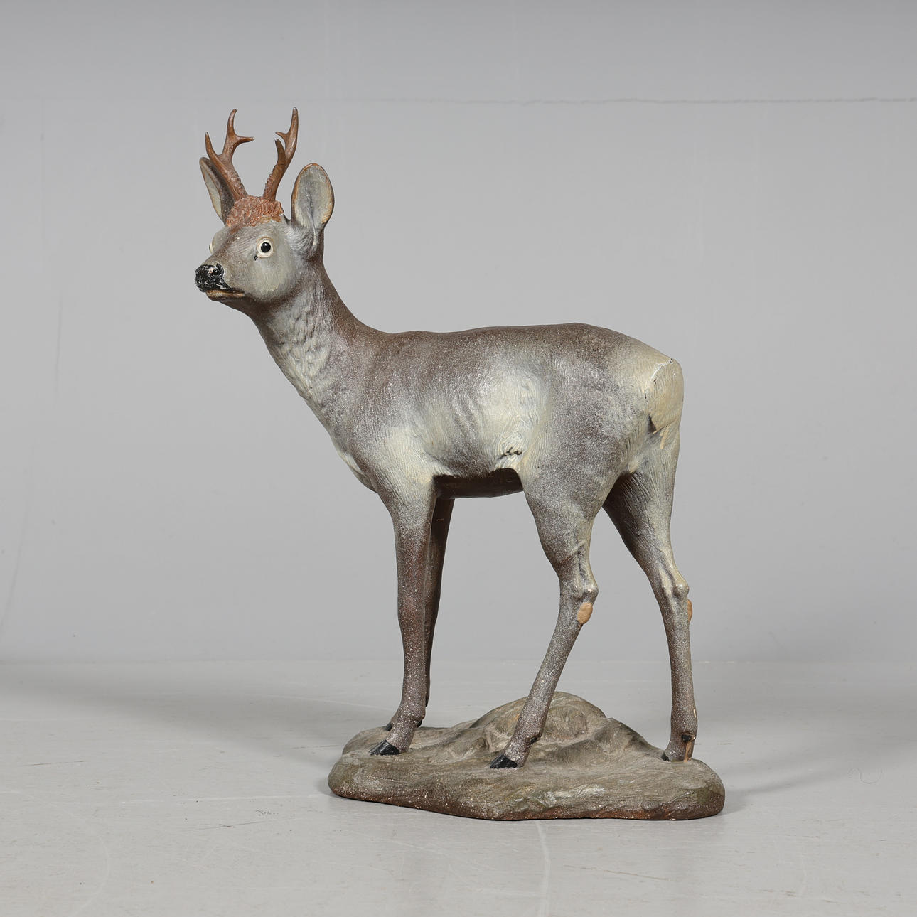 ESCULTURA, madera, ciervo.