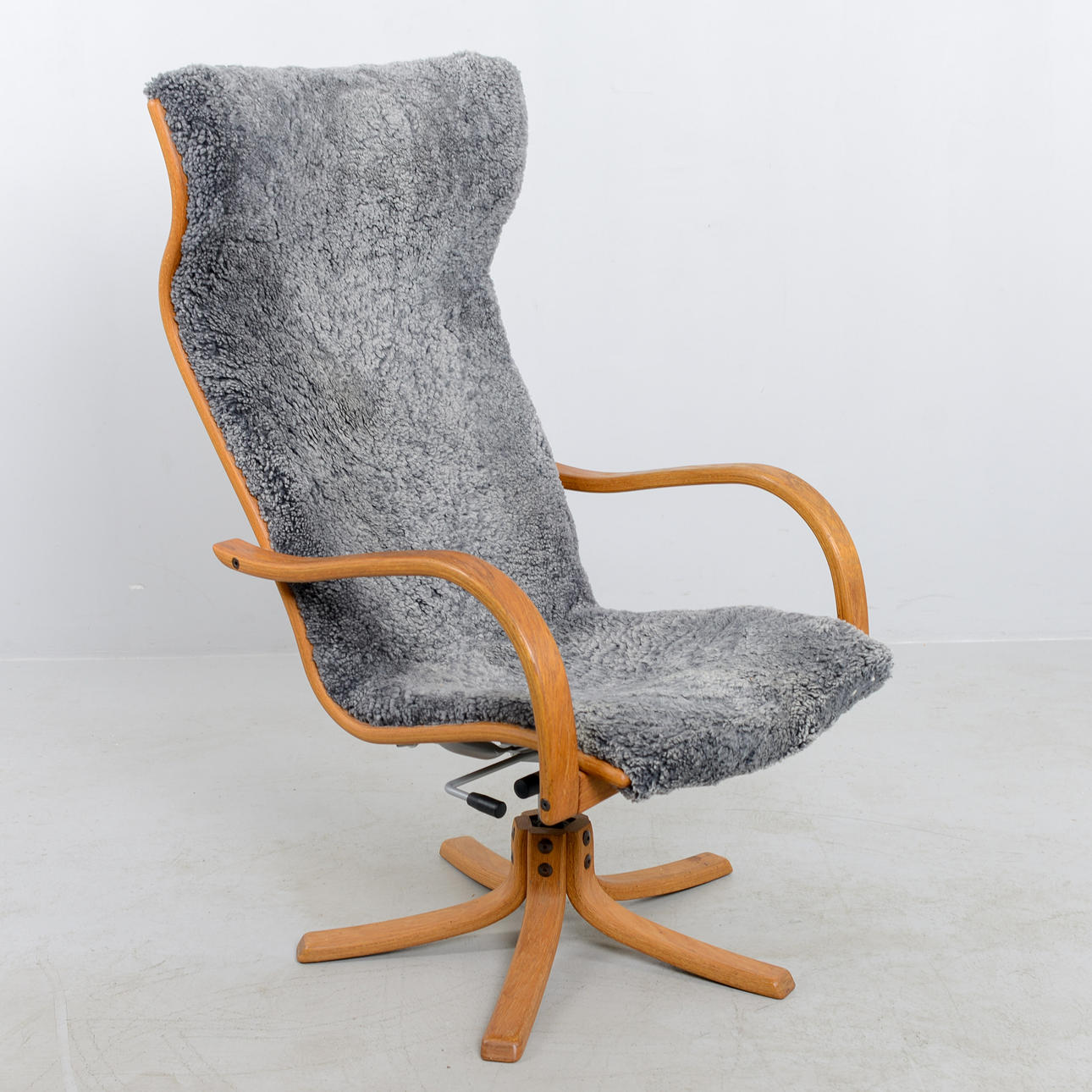 JAN EKSTRÖM. „Gazell“, Drehsessel, Conform, 2000er.