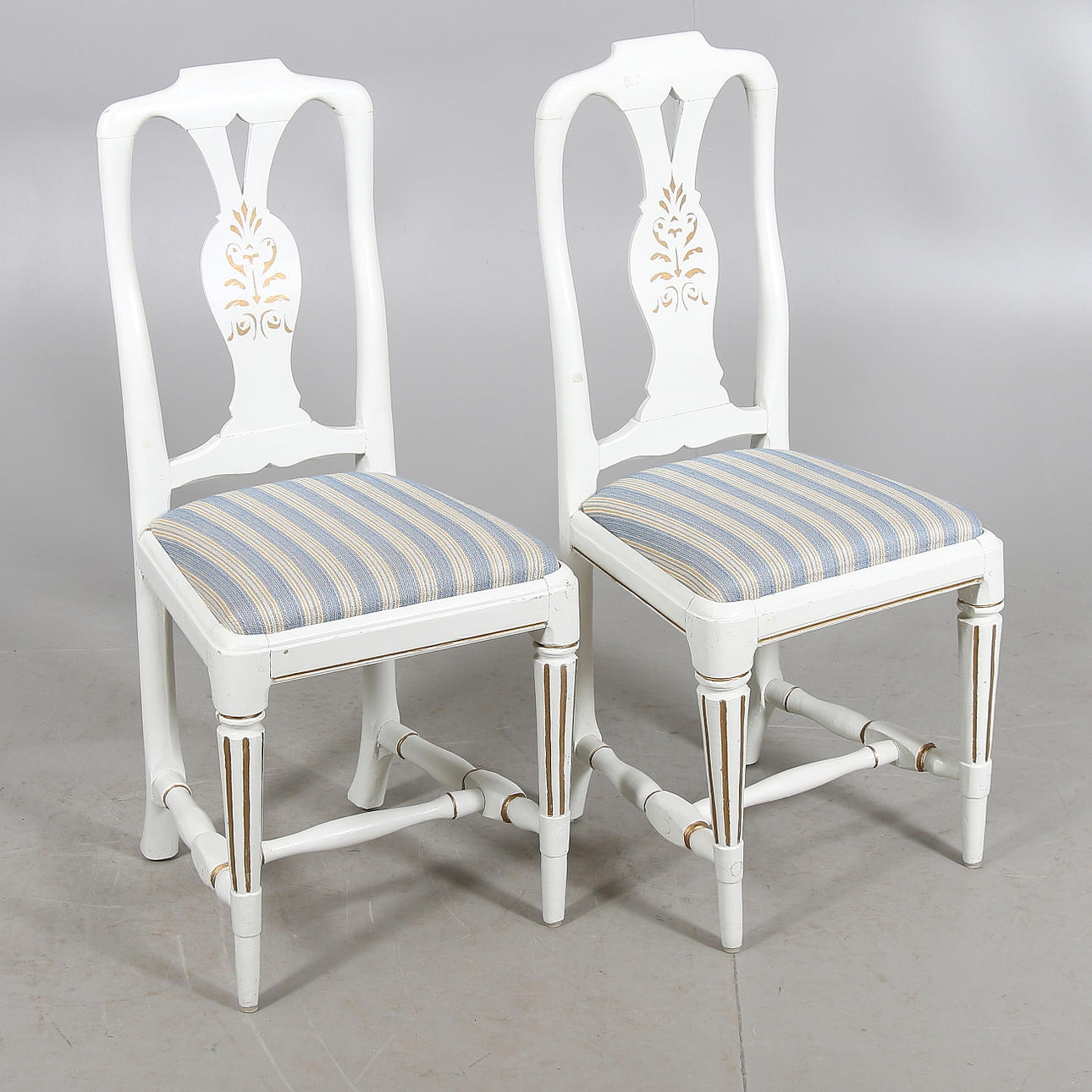 STOLAR, ett par, Gustaviansk stil, brännmärkt IAS möjigen Jöns Andersson Dvärred 4, 1800-tal.