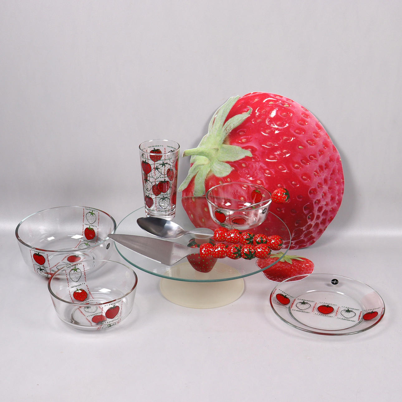 SAGAFORM, “Strawberry”, dessert tableware with strawberry decor.