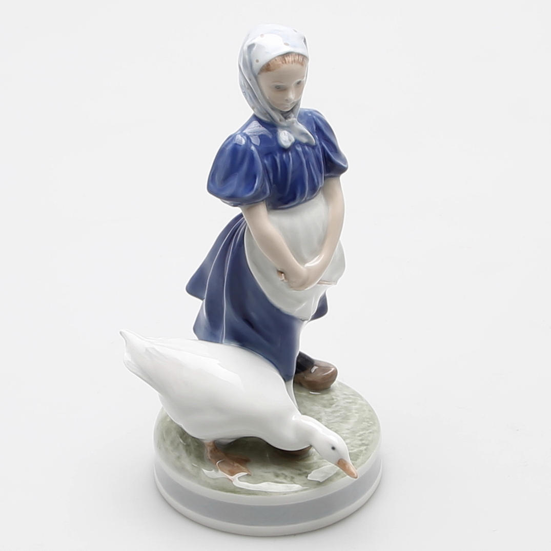 FIGURIN, porslin, gåsflickan, Royal Copenhagen.