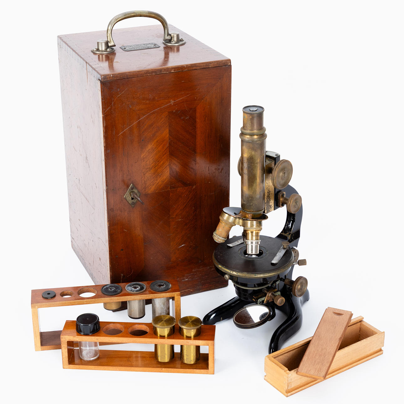 E. Leitz Wetzlar. Microscope “No. 161437", early 20s. Jh.