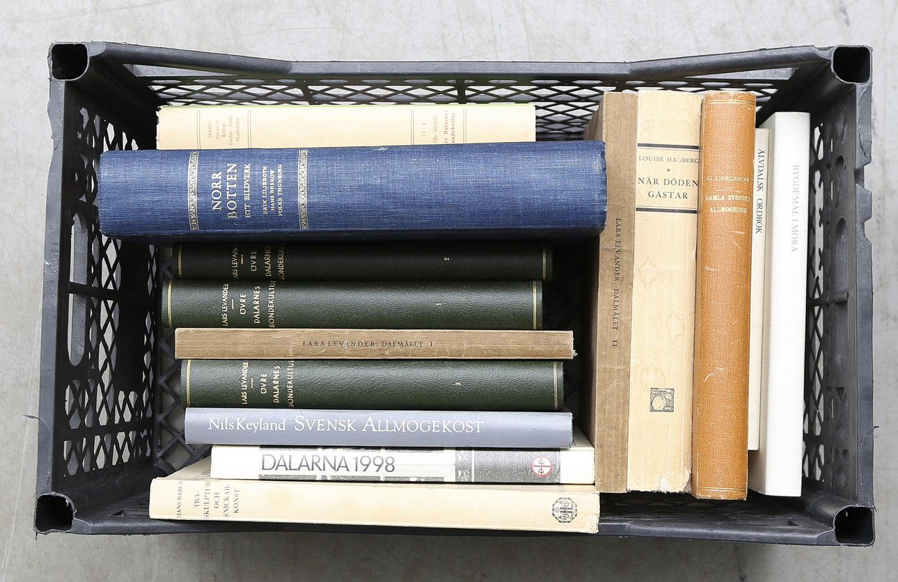 BÖCKER, 15 st, bland annat allmoge och dalarna.