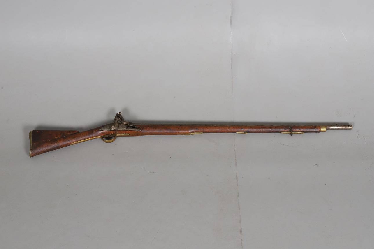 TOWER, FLINT LOCK RIFLE, 19mm. Weapons & Militaria - Airguns - Auctionet