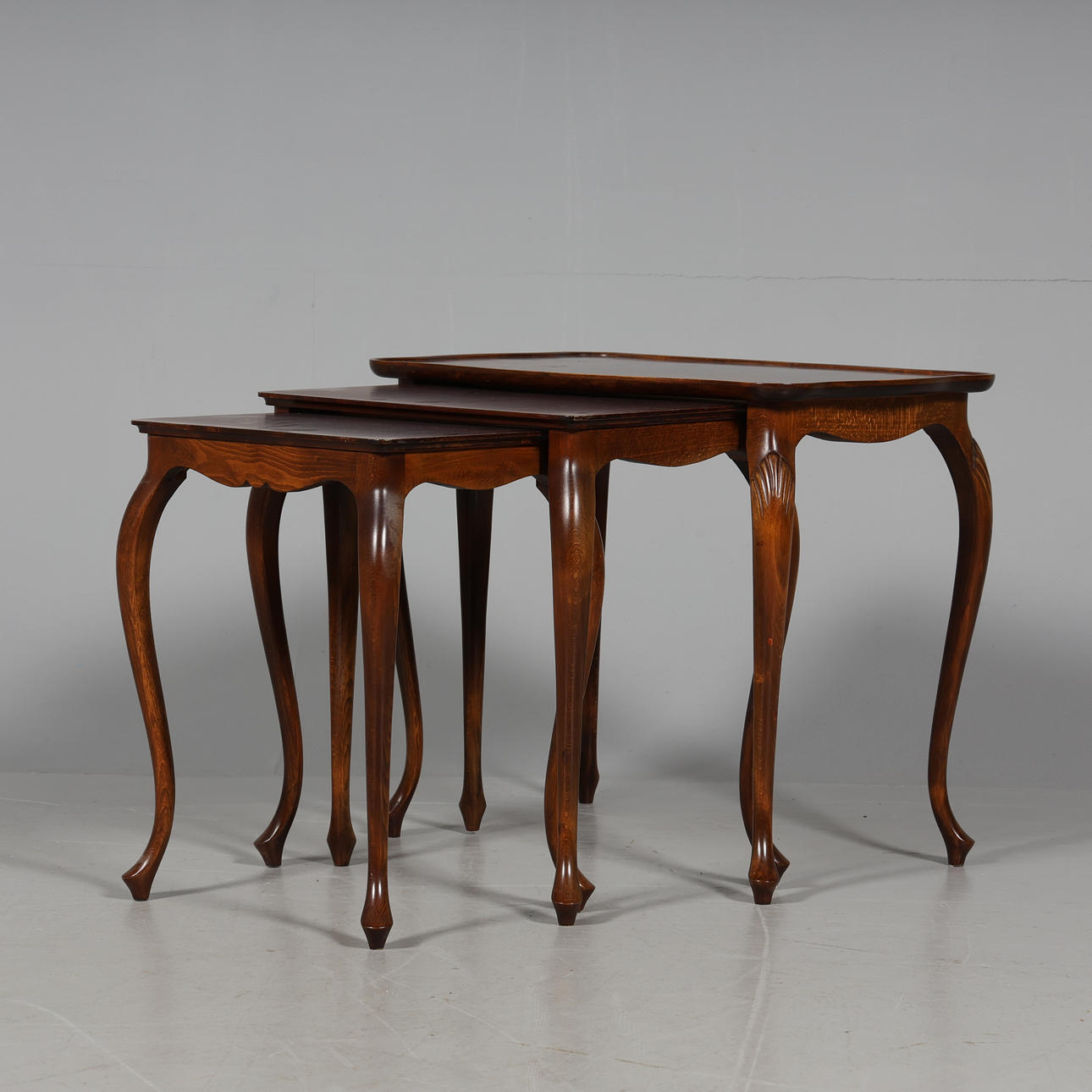 SET TABLE, 3-piece, Rococo style, Flower painting.