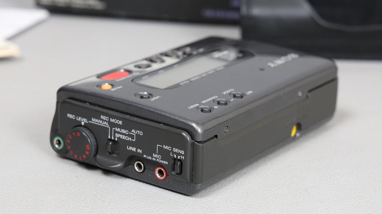SONY DAT WALKMAN TCD-D7 RECORDER. Collectables - Audio, Vinyl & Hi