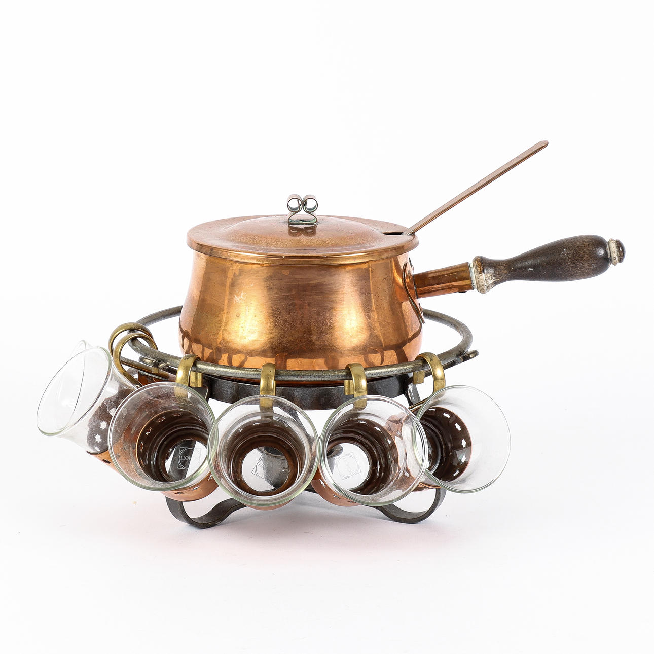 MULLED WINE CASSEROLE CUPS.