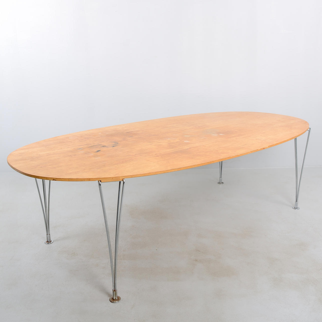 BRUNO MATHSSON & PIET HEIN. “Superellips”, Mathsson International dining table, second part of the 20th century.