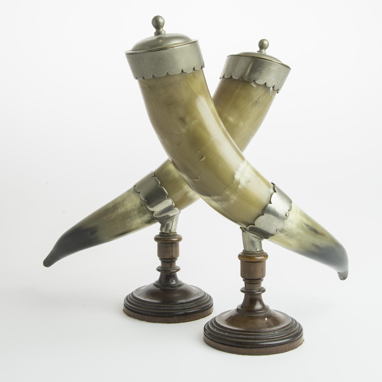 DRYCKESHORN, 1 par, horn/metall7trä.