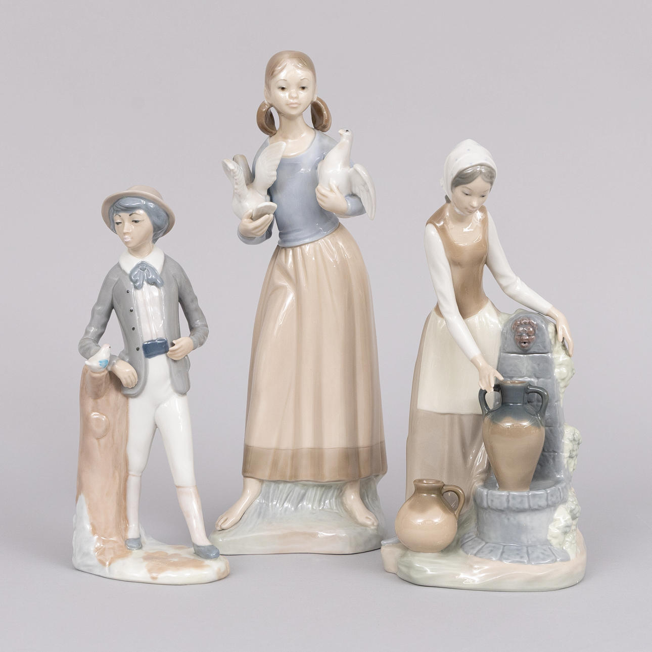 FIGURINES, 3 pieces, porcelain, Spain.