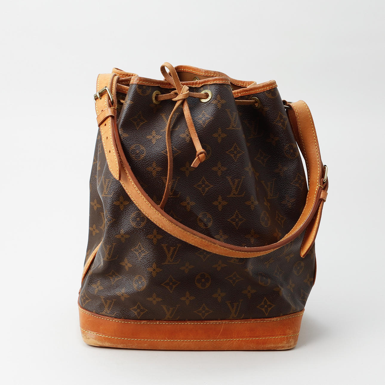 BAG, “Noé”, Louis Vuitton.