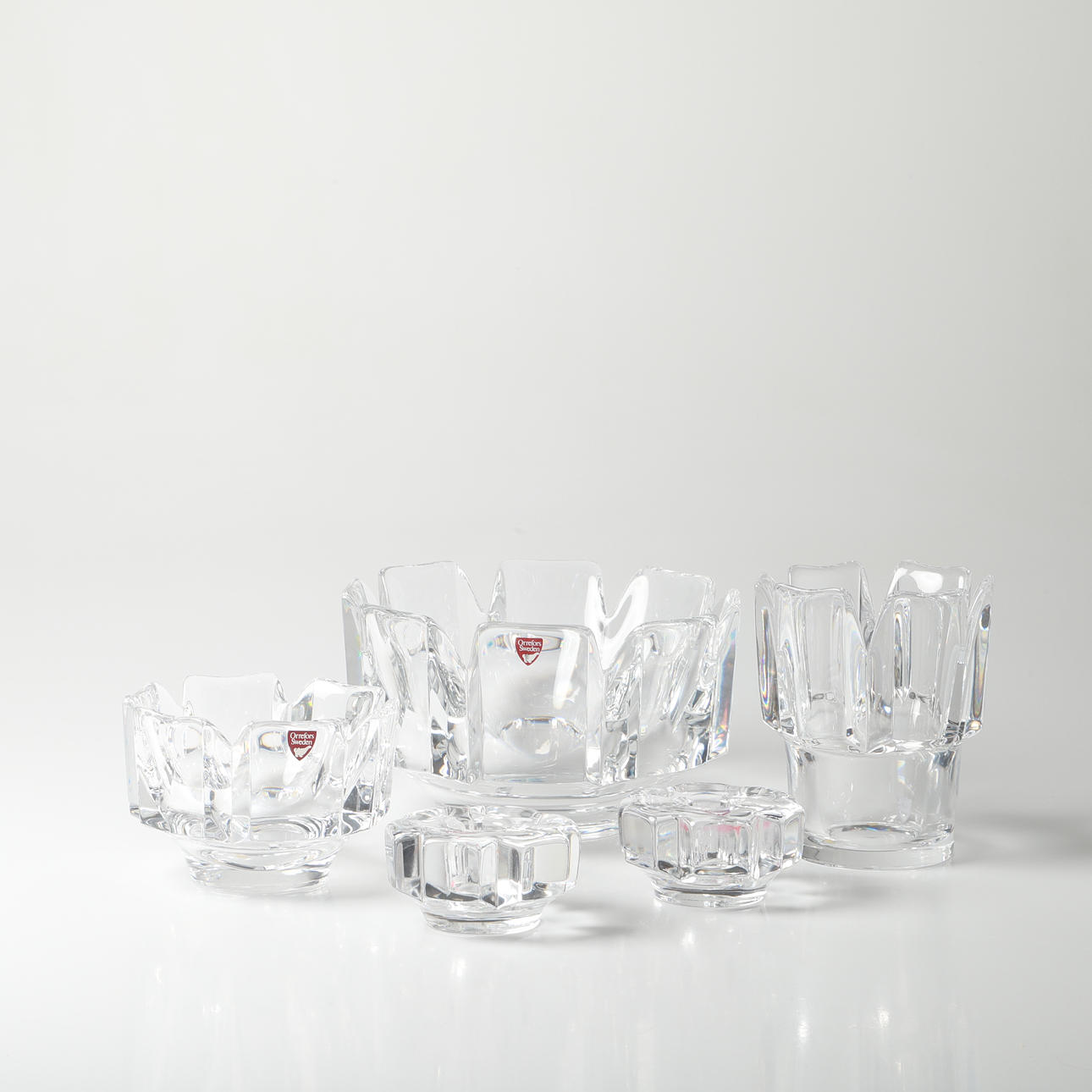 LARS HELLSTEN. Bowls & candlesticks, 5 pieces, “Corona”, Orrefors.