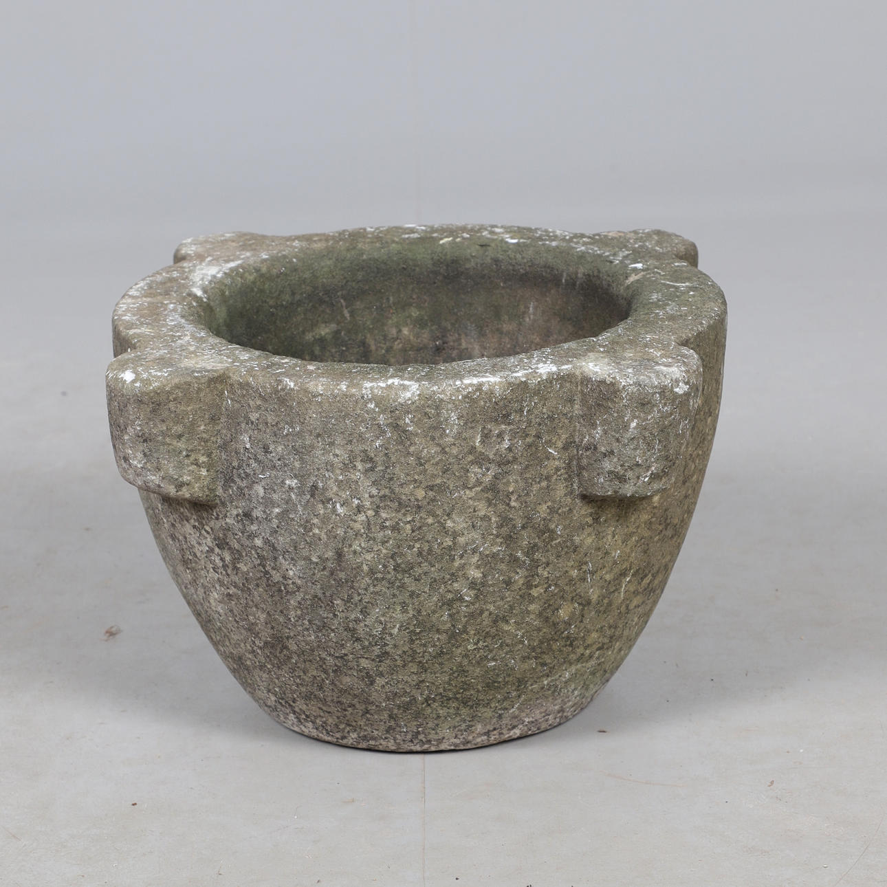 A MEDIEVAL STYLE MARBLE MORTAR.