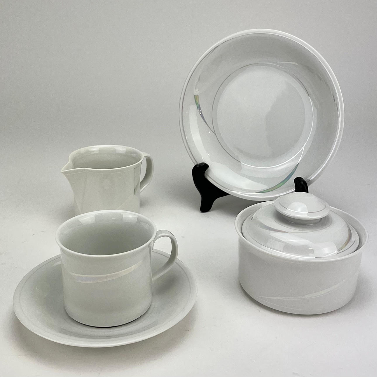 A 51-piece stoneware tableware set, “Clair de lune”, Susanne Öhlén, Rörstrand.