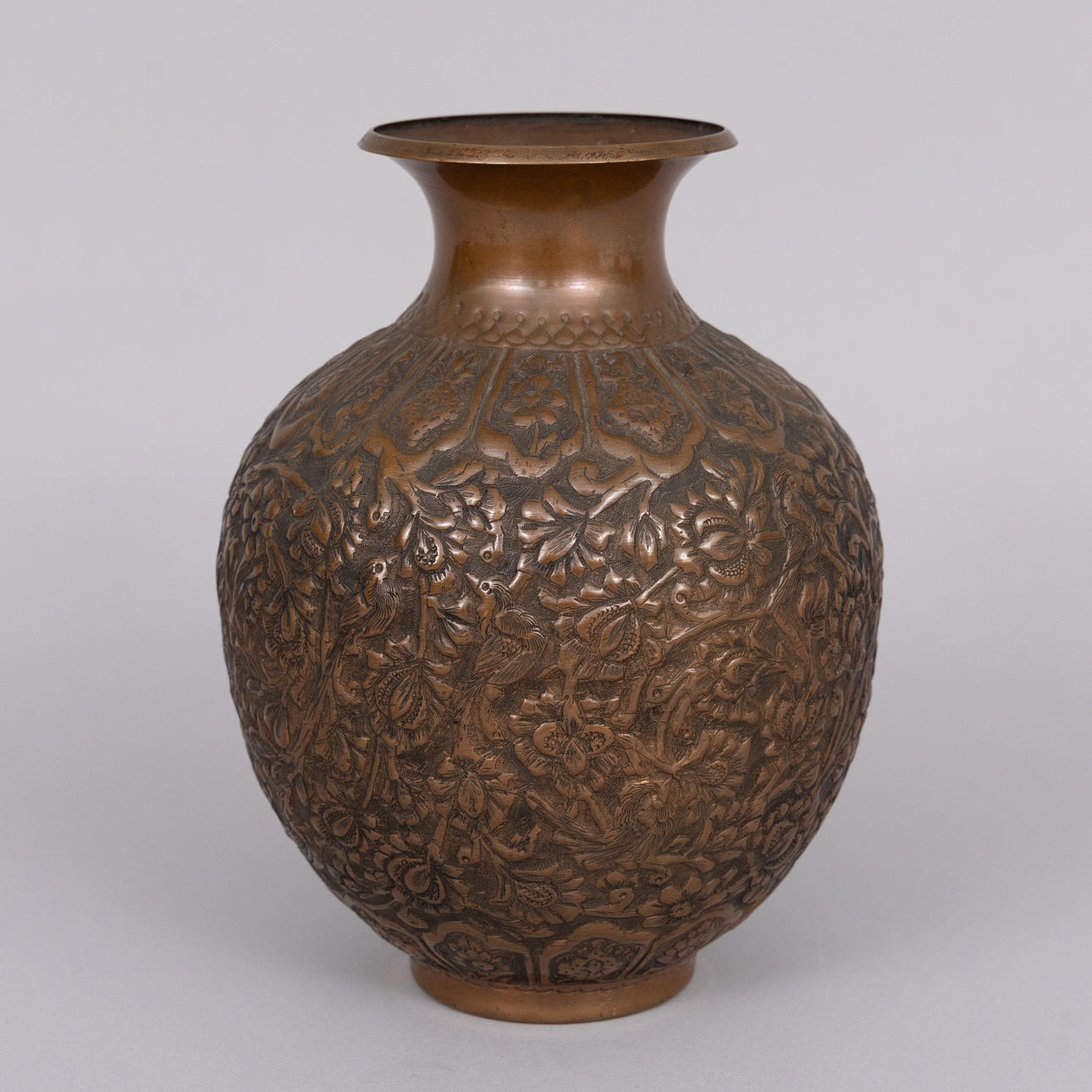 Vase, kobber, Persien, 20. århundrede.