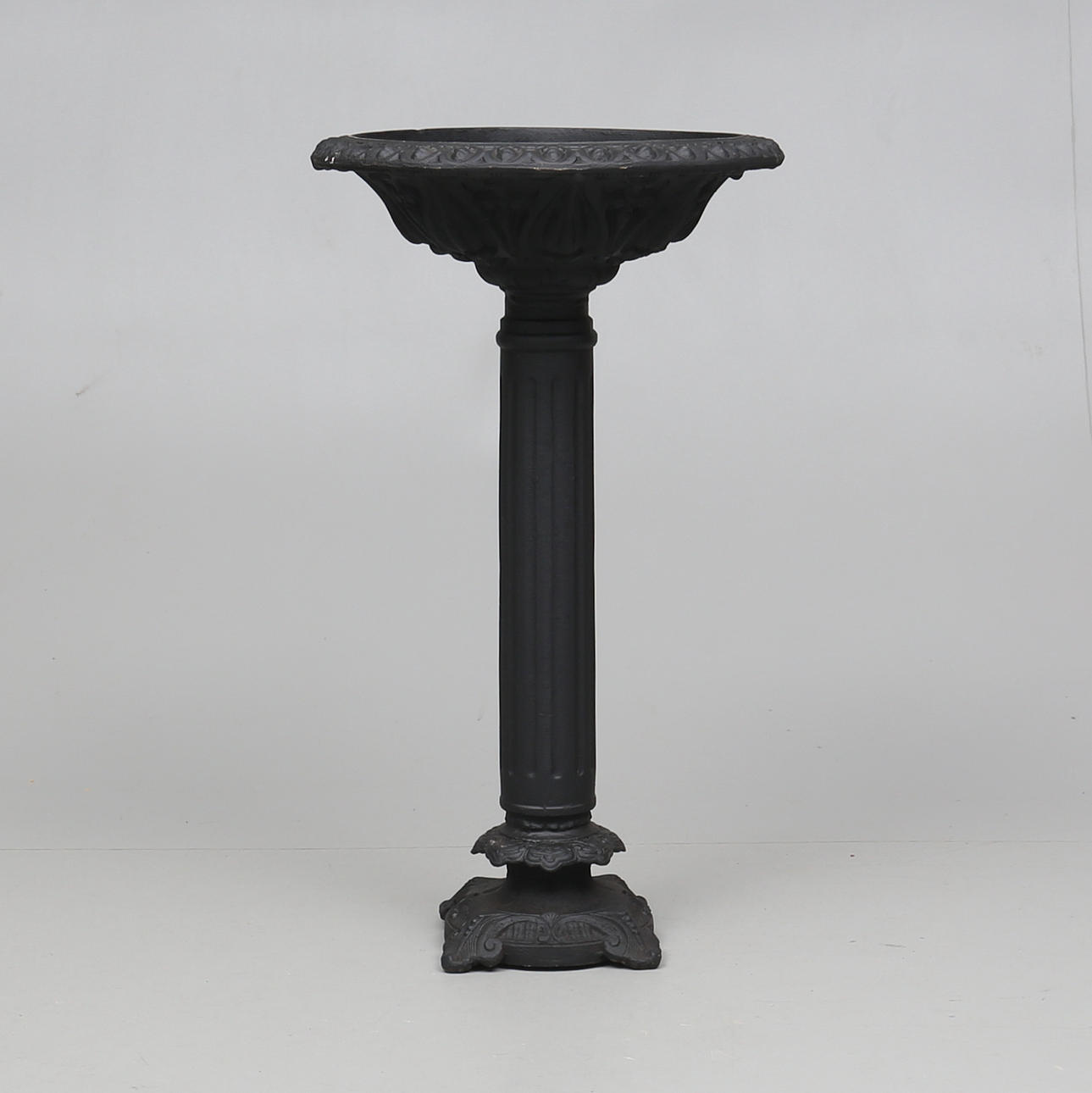 FÅGELBAD, gjutjärn, 2000-tal.