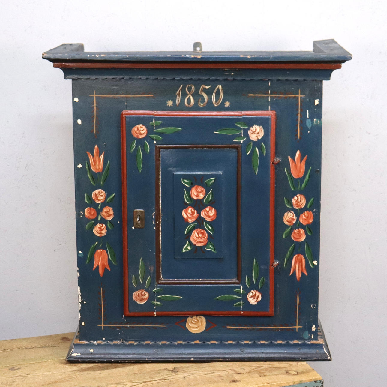 BRÄNNVINSSKAPPER, handloom, dated 1850.