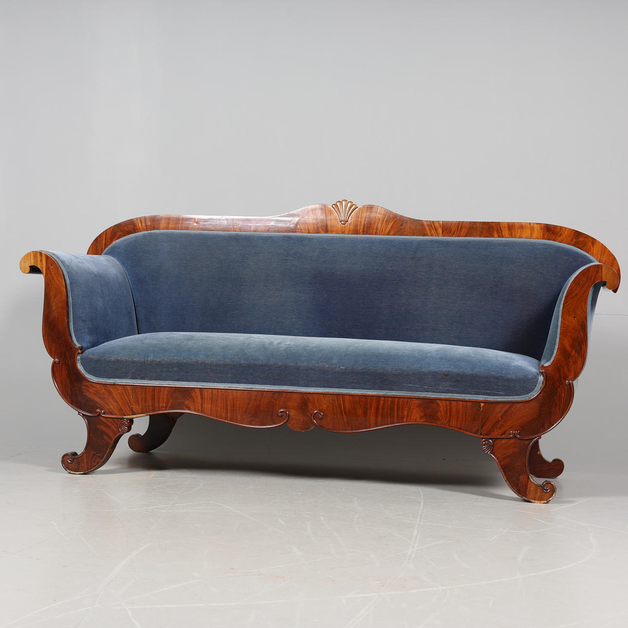A sofa by Karl-Johan, 18th/20th century.