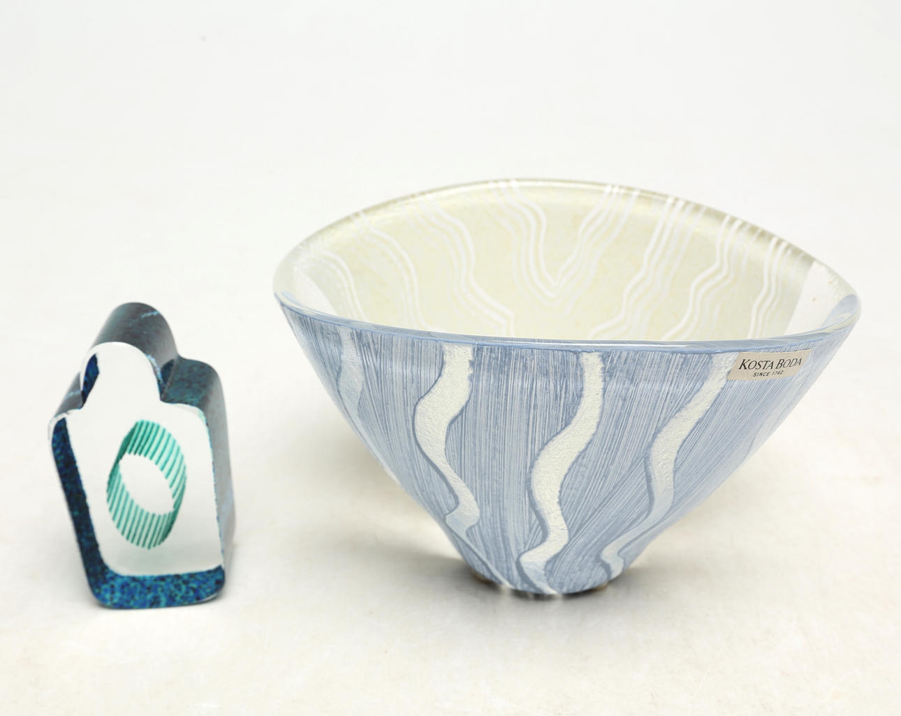 Two glass objects, Kosta Boda, among others Bertil Vallien, unsigned.