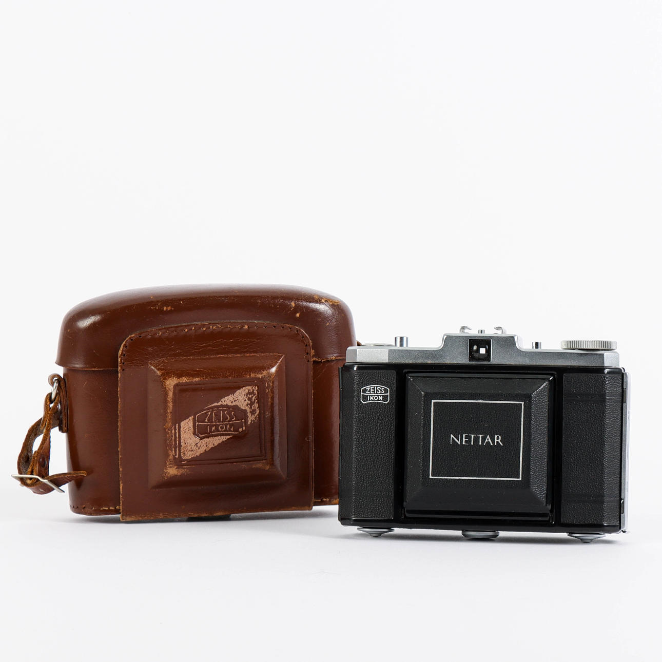 CAMERA, Zeiss Icon, Nettar.