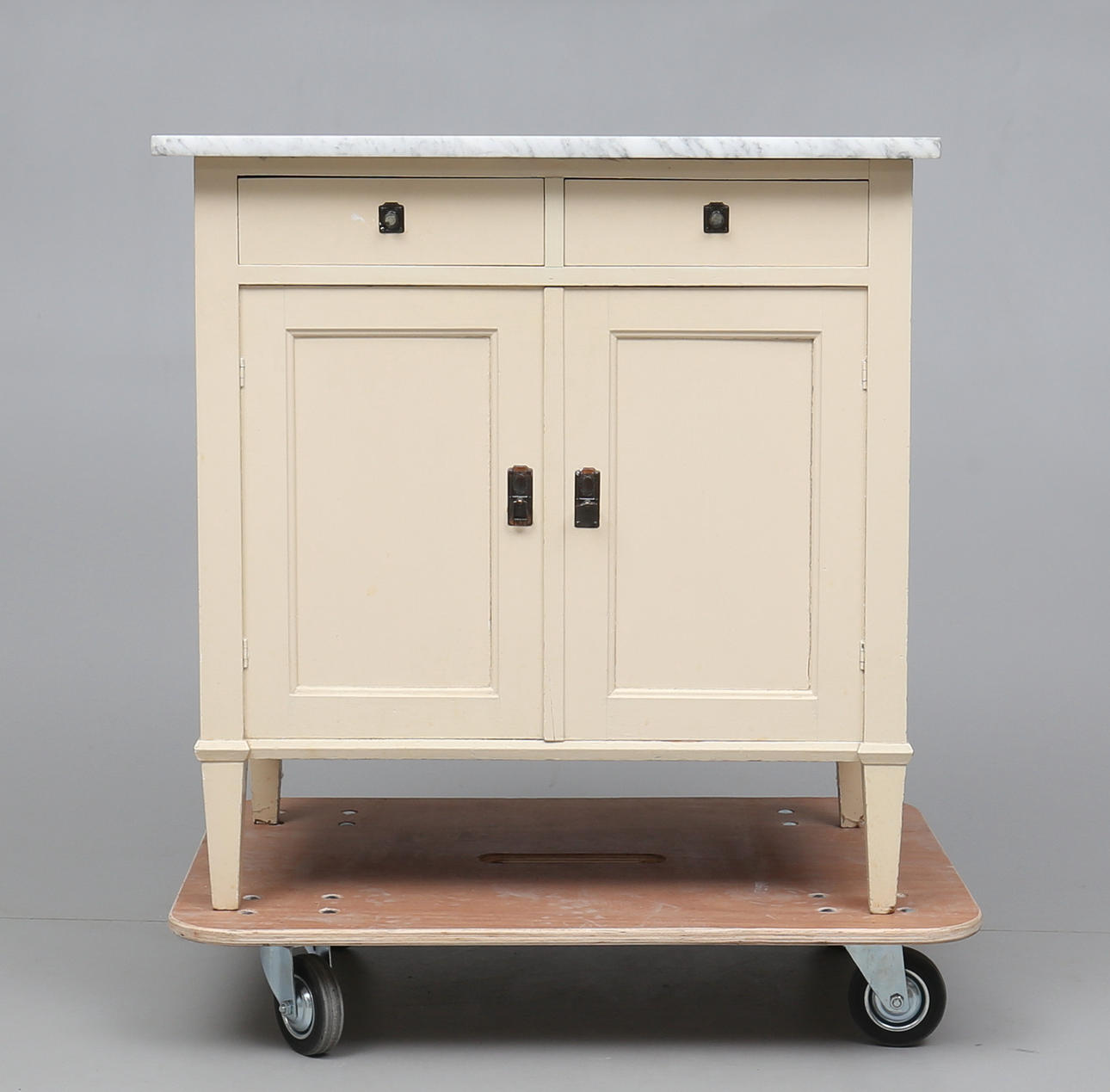 SKÅP, tidigt 1900-tal.