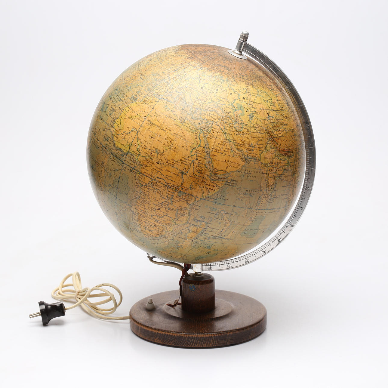 En klode med belysning, Räths fysiske klode.