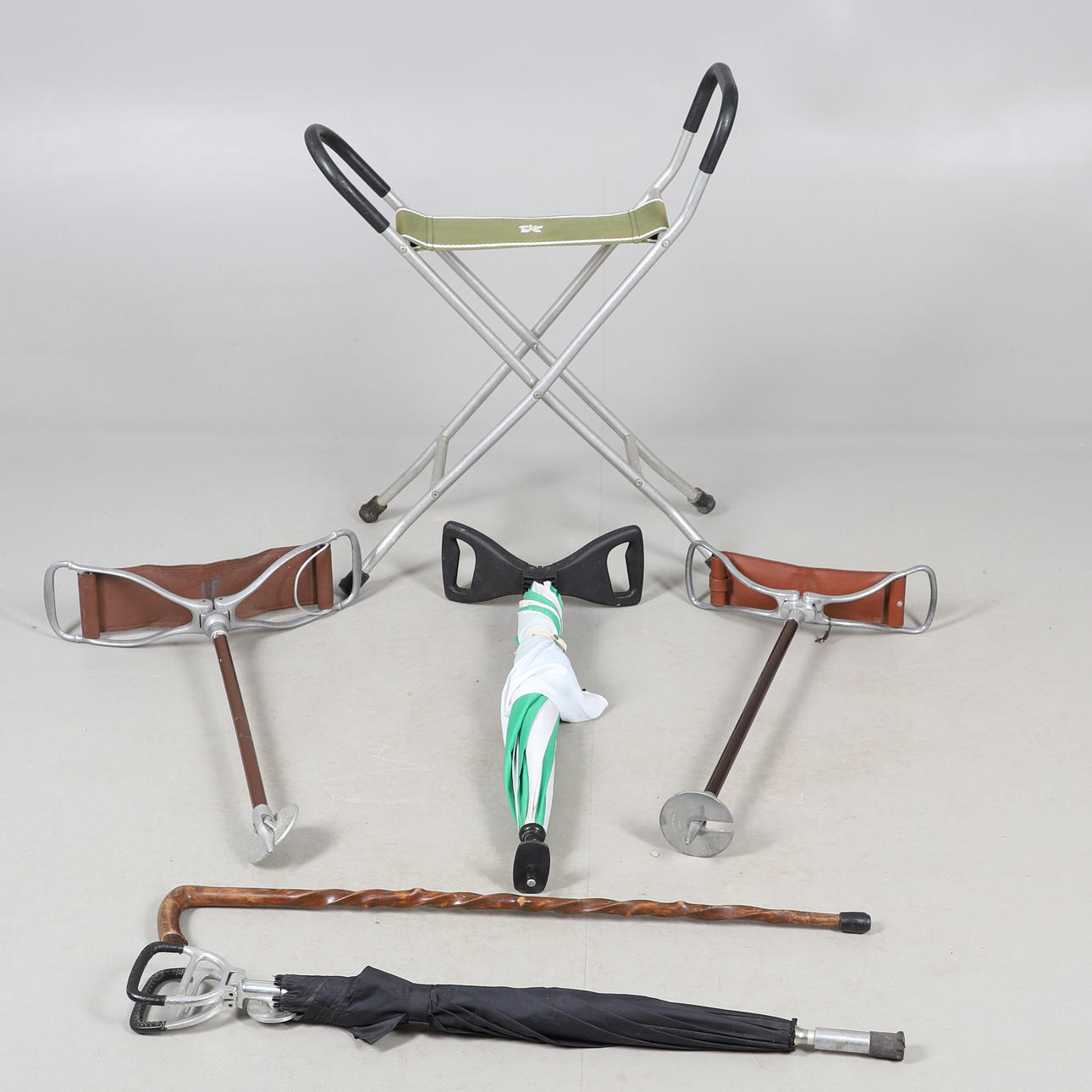 VARIOS BASTONES DE TIRO SURTIDOS, ETC.