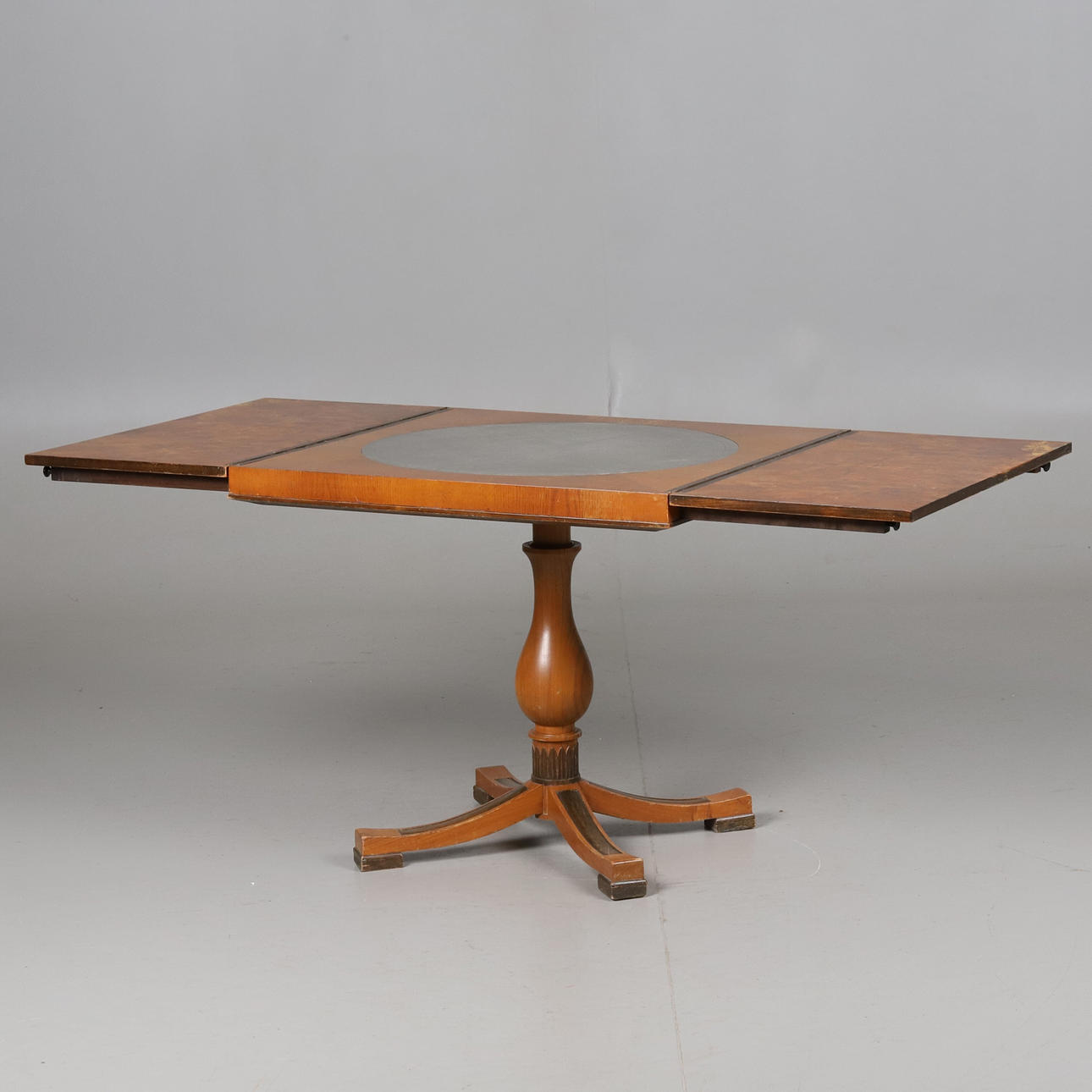 ERIK CHAMBERT. FOLDEBORD, Chamberts møbelfabrik, Norrköping, 1930'erne.