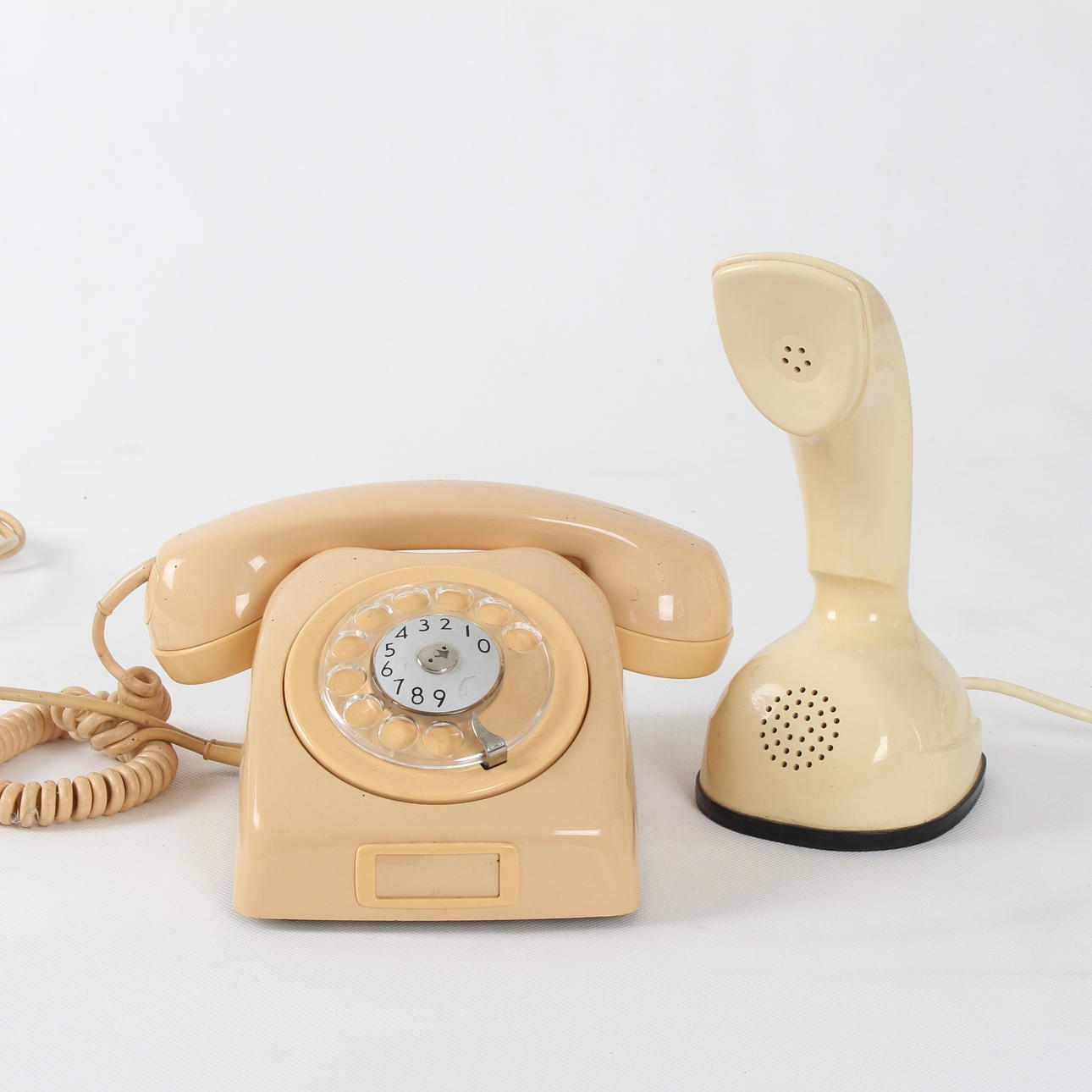 TELEFONER, 2 st. bl.a. Cobra.