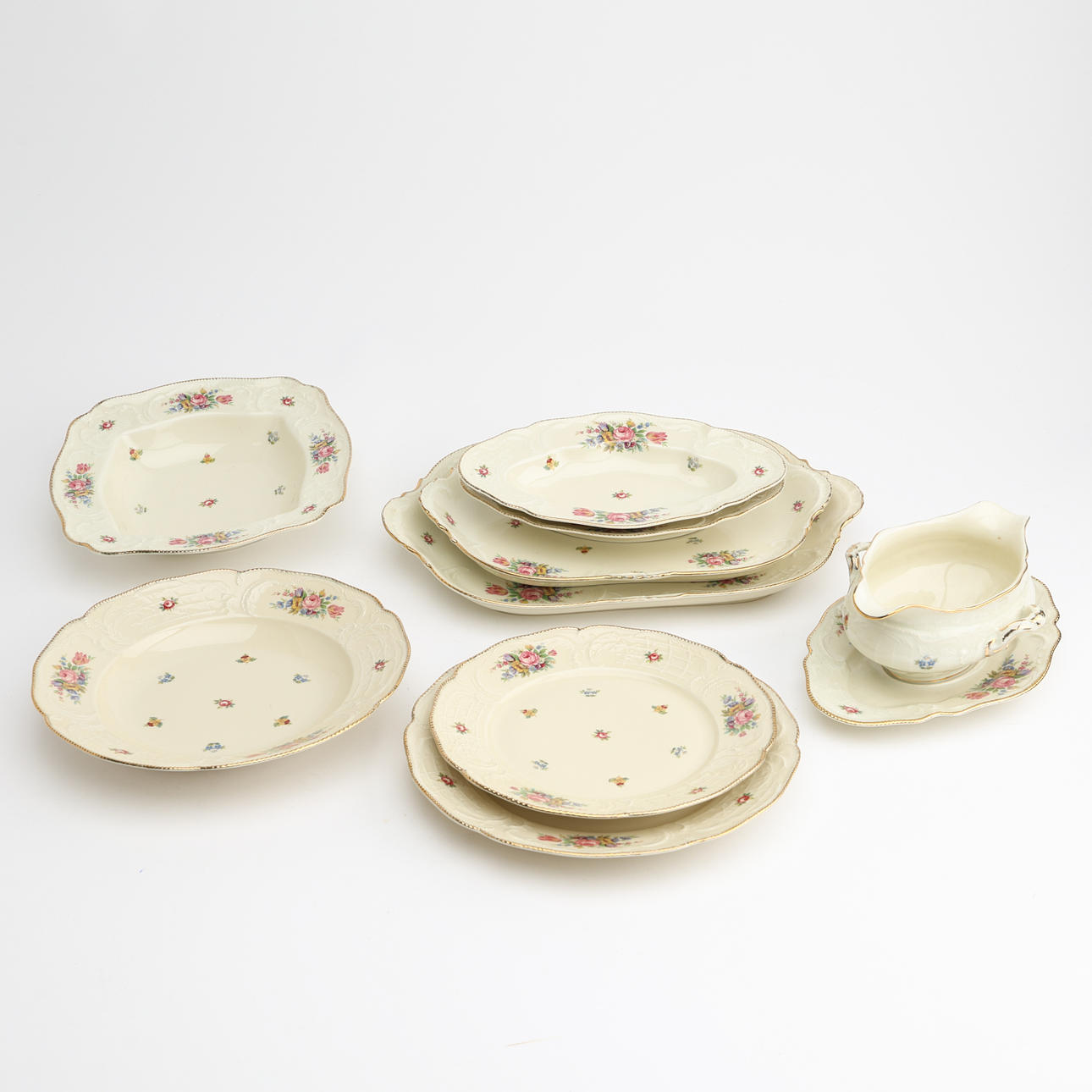 A set of 46 porcelain “Sanssouci” Rosenthal tableware.