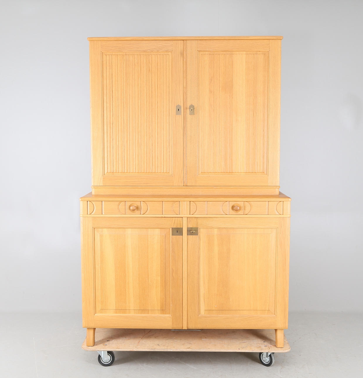 SKÅP, "Calmare Nyckel", ek, Carl Malmsten, 1900-tal.