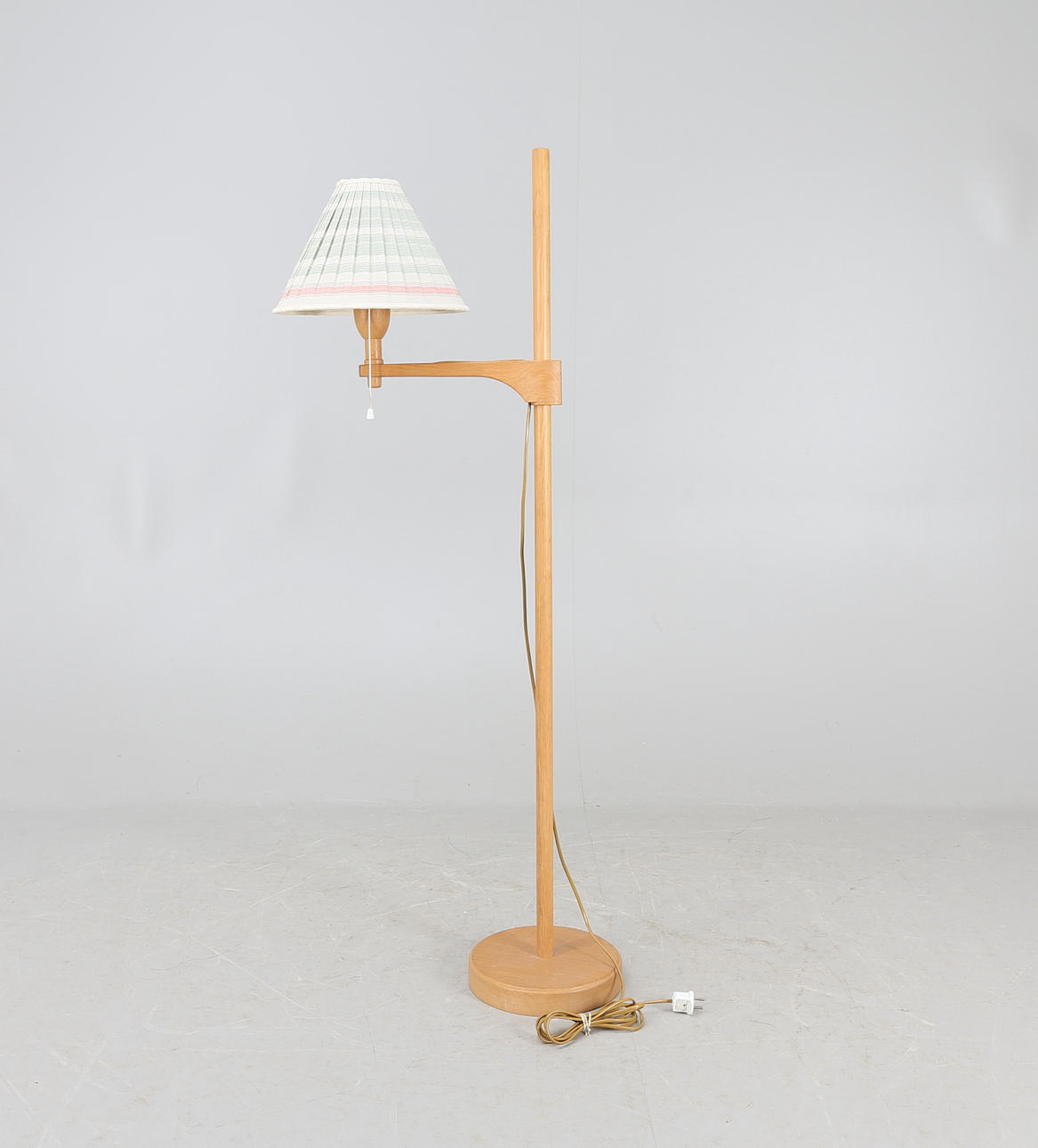 GOLVLAMPA, "Staken", Carl Malmsten, 1900-tal.