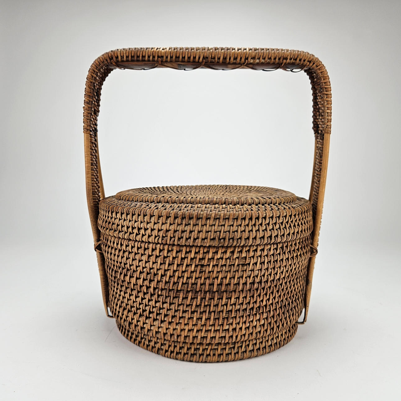 BASKET WITH LID, ROOT WORK.
