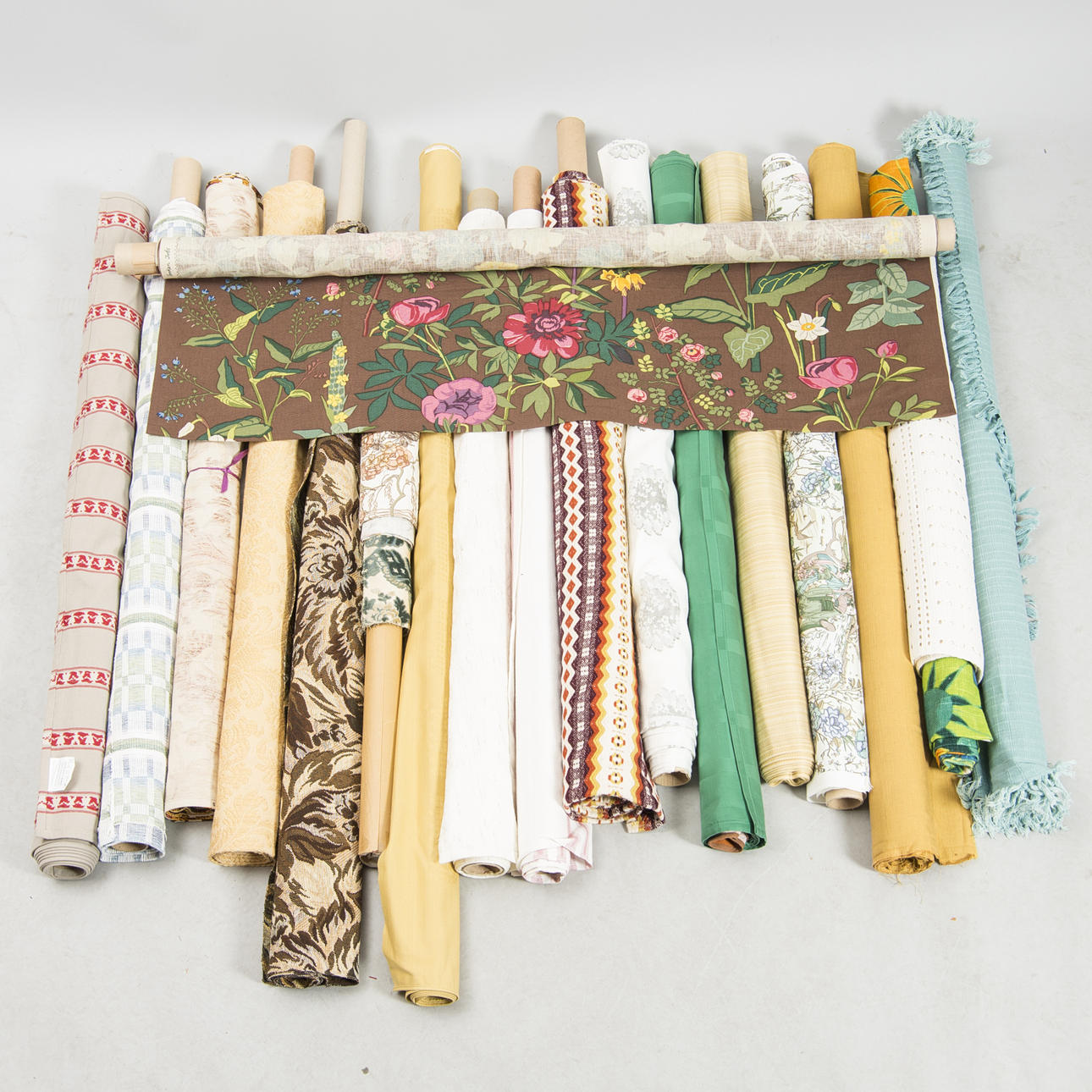 TEXTILIER, 18 rullar, bl.a. Jobs.