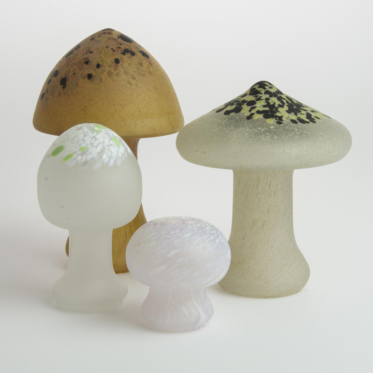 SKULPTURER, 4 stycken svampar, Monika Backström, Boda.