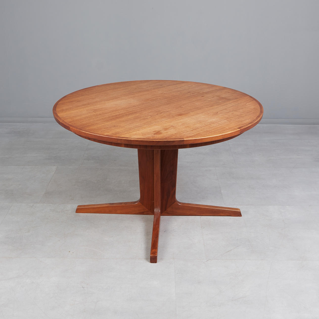 JOHANNES ANDERSEN. for Bernhard Pedersen & Son, extendable table/dining room table, teak, 1960s, Denmark (3).