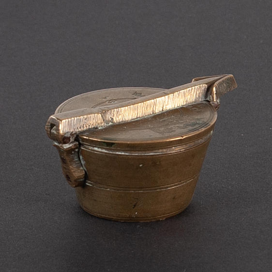 A brass weight set, Sweden 1826.