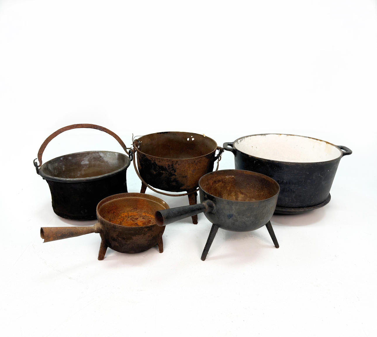 CAST IRON CASSEROLES - 5pcs, Allmoge Usable.