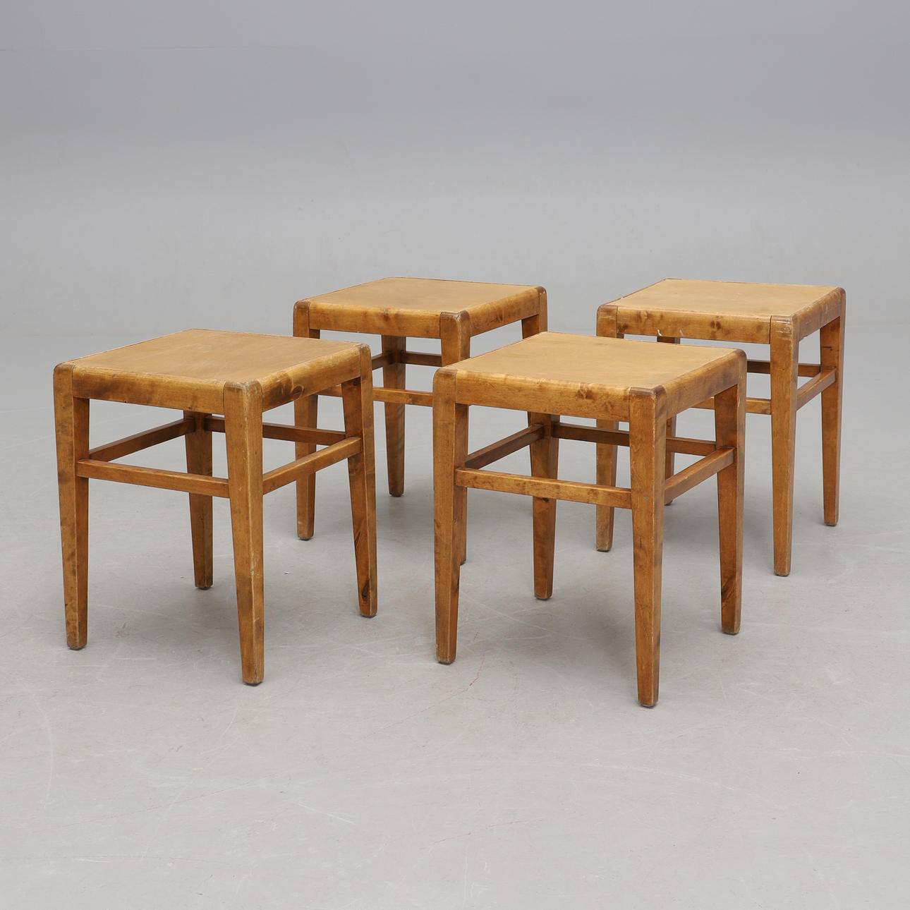 A pair of 4 functional pallets. 1930s.