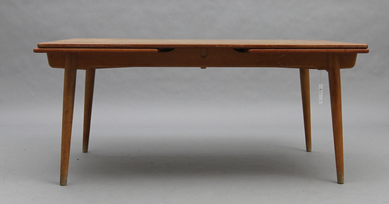 BORD "AT 312", Hans J Wegner för Andreas Tuck, Danmark.