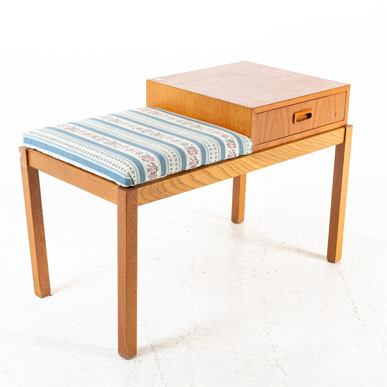 Salikalusteet, tiikkiä, 1950-/60-luku.