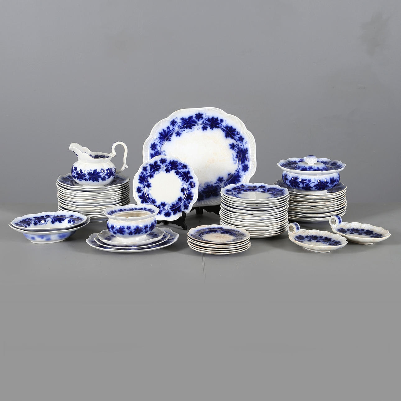 SERVIS, 63 delar, flytande blått, vinranka, Arthur Percy, Gefle.