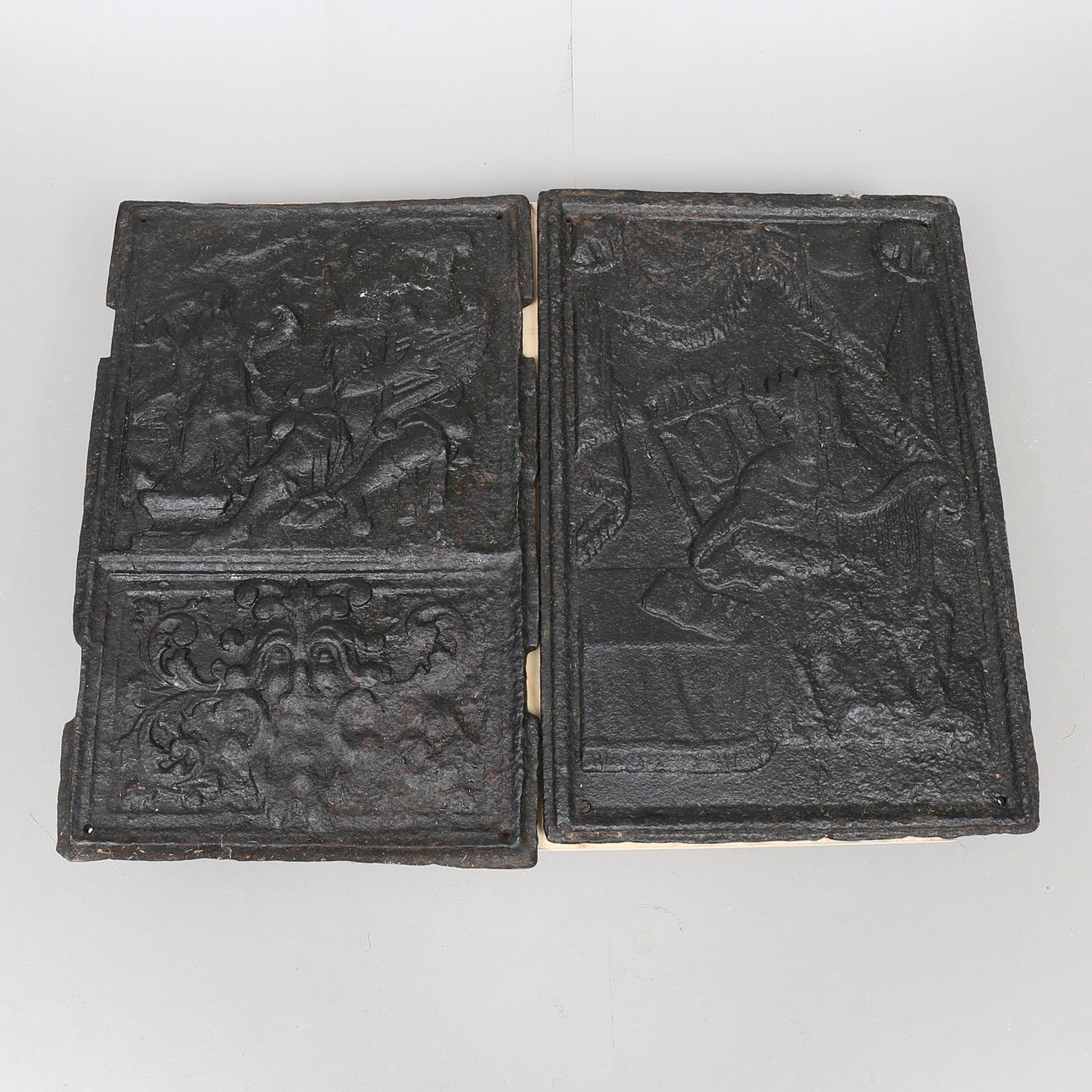 SÄTTUGNSPLATTOR, 2 st, gjutjärn.