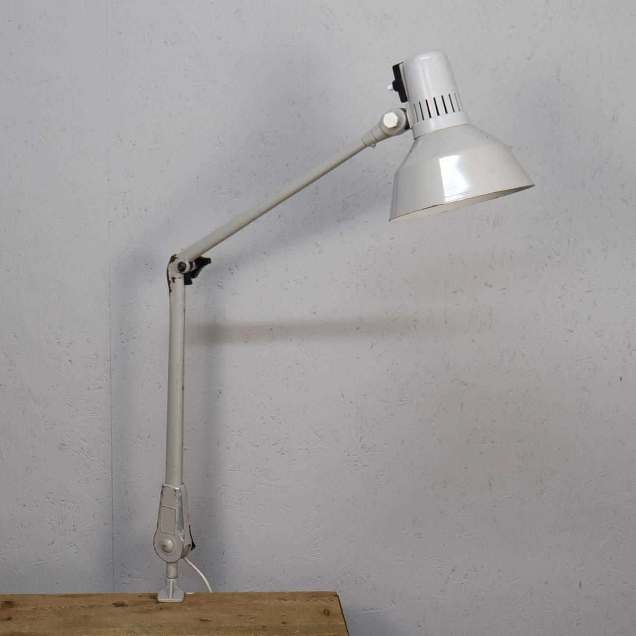 INDUSTRIE-/SCHREIBTISCHLAMPE, FEMO TYP 67.