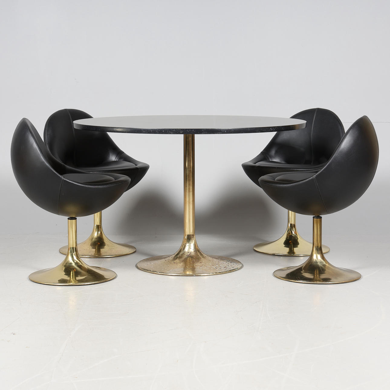 STOLAR samt bord, 5 delar, "Diskus/Venus", Johanson Design.