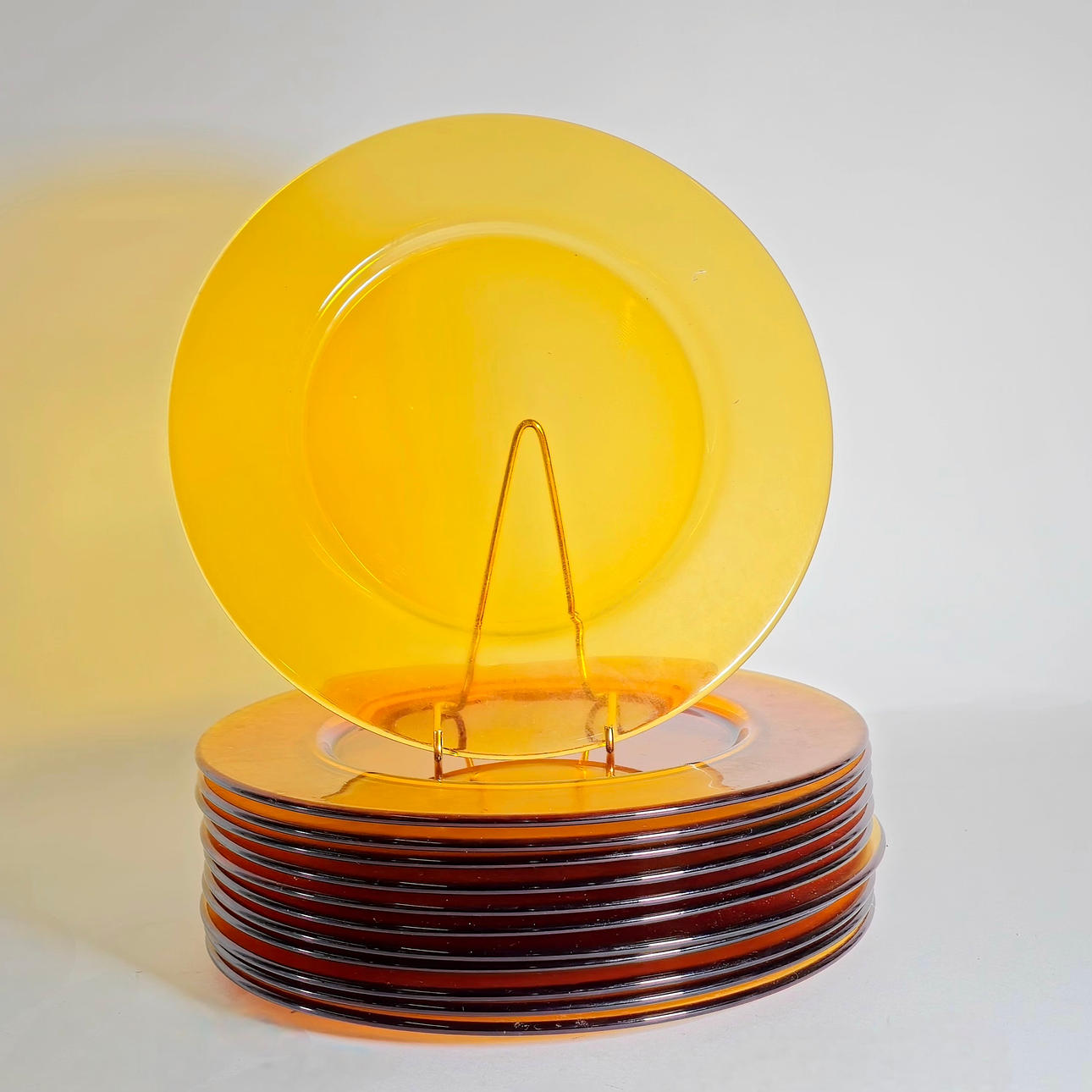 12 RAVFARVEDE GLASPLADER UNDER.