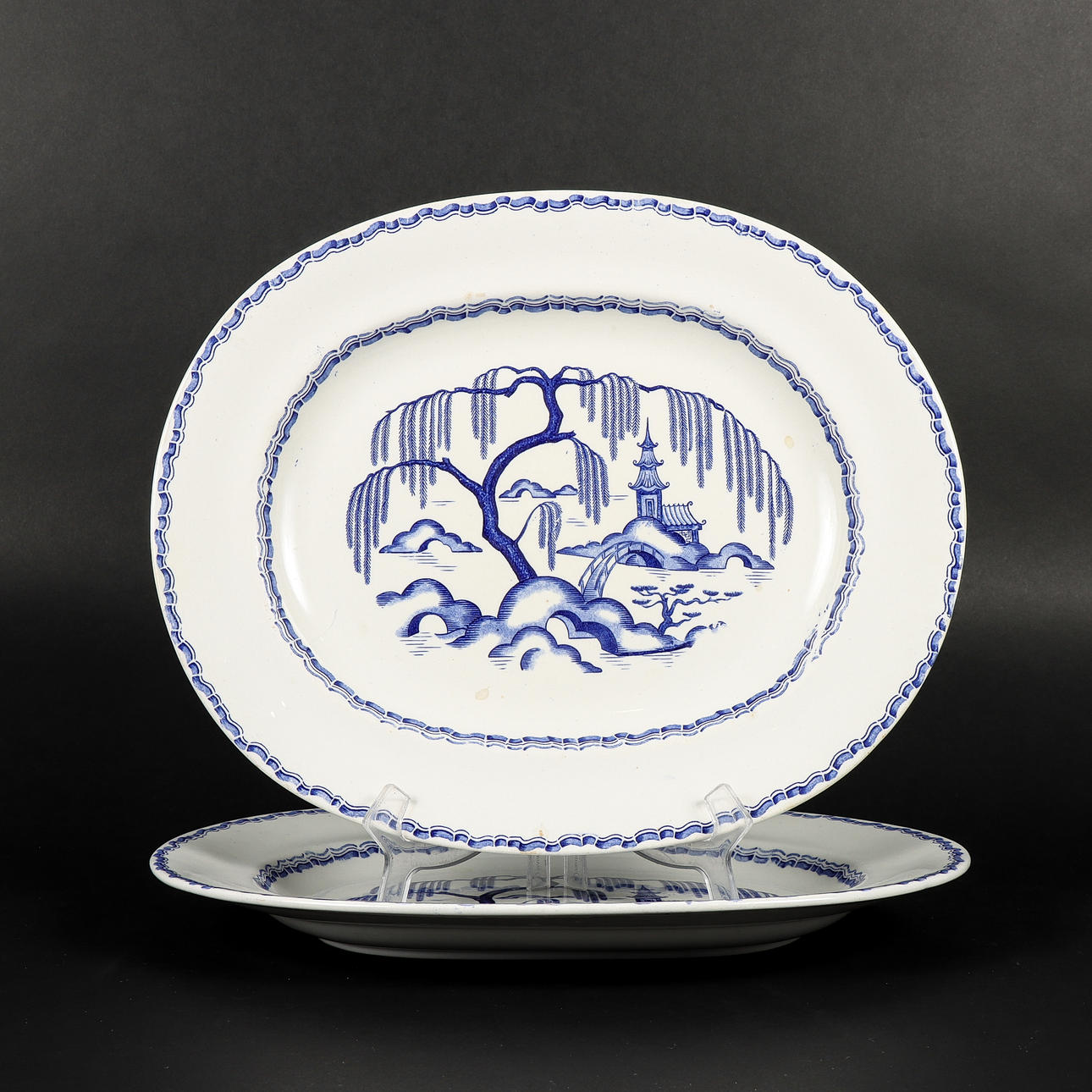 2 Servierteller, Gustavsberg, Indien.