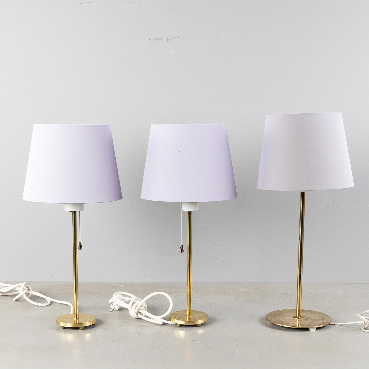 BORDLAMPER, 3 stk, herunder Falkenbergs belysning, messing.