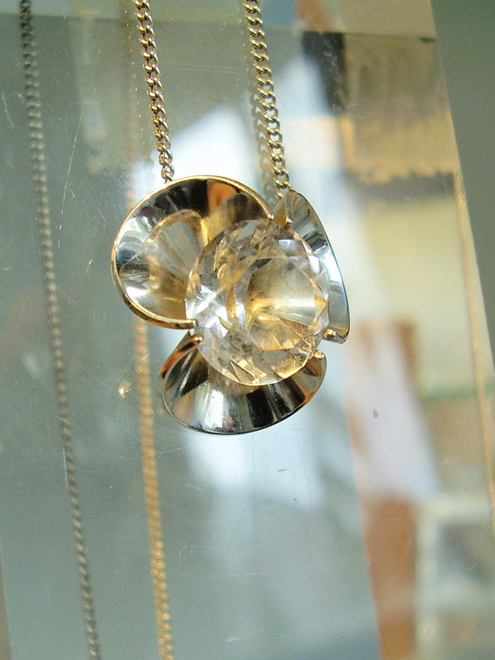 BERGKRISTALL HÄNGE KUPITAAN KULTA FINLAND.