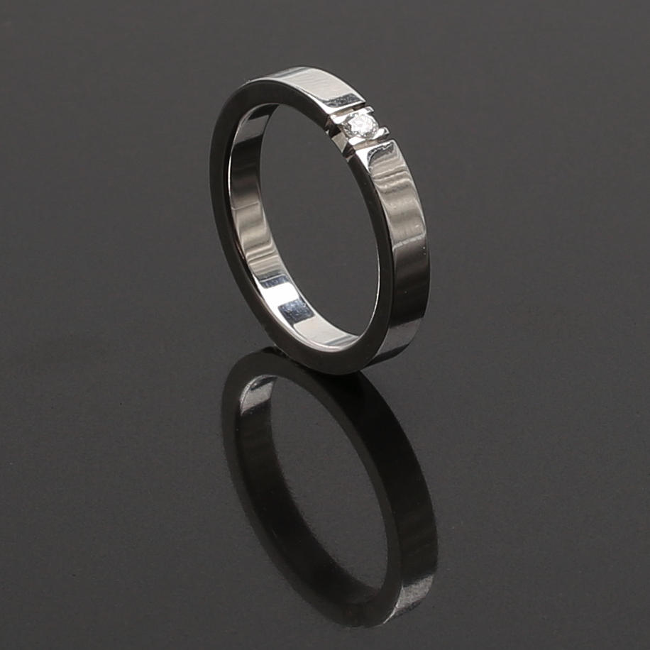 RING i 18 K vitguld med diamant 0,06 ct H/vs.